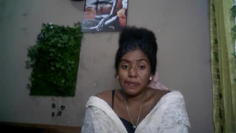 Snapshot of verronique1511 chatting on 06-19-26, 06:34 verronique1511 online show from 06-19-26, 06:34