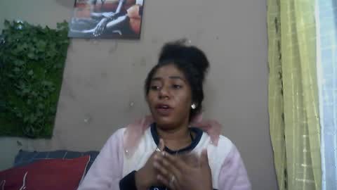 Snapshot of verronique1511 chatting on 06-22-26, 04:42 verronique1511 online show from 06-22-26, 04:42