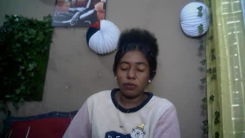 Snapshot of verronique1511 chatting on 06-23-26, 01:25 verronique1511 online show from 06-23-26, 01:25