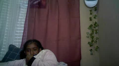 Snapshot of verronique1511 chatting on 06-28-26, 04:24 verronique1511 online show from 06-28-26, 04:24