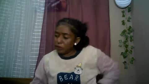 Snapshot of verronique1511 chatting on 06-29-26, 04:41 verronique1511 online show from 06-29-26, 04:41