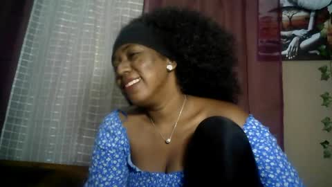 Snapshot of verronique1511 chatting on 07-11-26, 05:43 verronique1511 online show from 07-11-26, 05:43