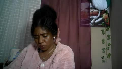 Snapshot of verronique1511 chatting on 07-13-26, 06:44 verronique1511 online show from 07-13-26, 06:44