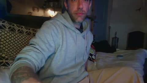 Snapshot of versatilexswede chatting on 05-01-26, 12:48 John online show from 05-01-26, 12:48