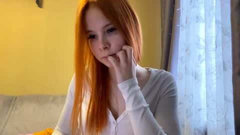 Lina online show from 05-17-26, 10:22