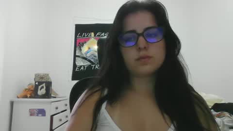 Snapshot of veruca99 chatting on 10-30-25, 05:24 veruca99 online show from 10-30-25, 05:24