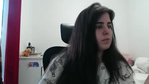 Snapshot of veruca99 chatting on 05-06-26, 08:14 veruca99 online show from 05-06-26, 08:14