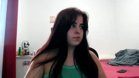 Snapshot of veruca99 chatting on 06-06-26, 08:35 veruca99 online show from 06-06-26, 08:35