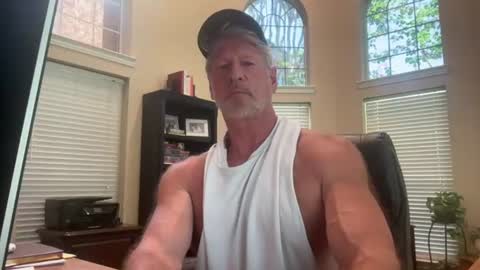 Snapshot of vervalas1 chatting on 07-23-26, 04:38 Vervalas online show from 07-23-26, 04:38