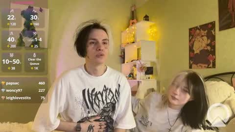 Snapshot of veryraretwins chatting on 03-10-25, 11:27 veryraretwins online show from 03-10-25, 11:27