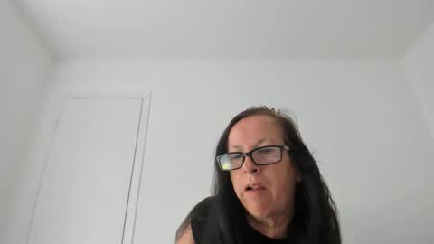 Snapshot of verysassypeachgoddess chatting on 05-03-26, 01:17 verysassypeachgoddess online show from 05-03-26, 01:17