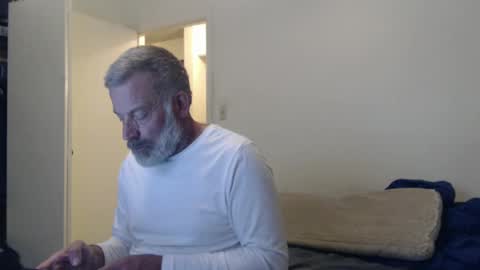 hairy man online show from 01-18-25, 12:57