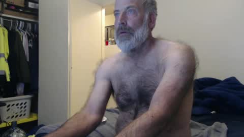 hairy man online show from 02-20-25, 01:03