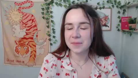 veryveryvery_shy online show from 06-16-26, 05:43