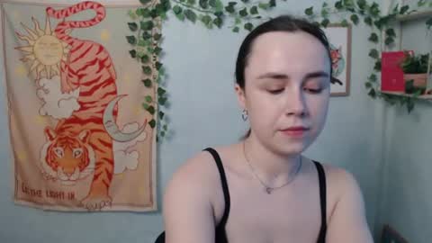 veryveryvery_shy online show from 06-24-26, 05:50