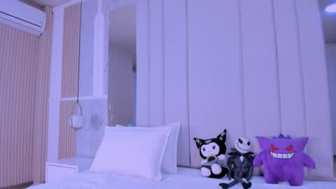 Vesper Velvet  online show from 07-23-26, 12:03