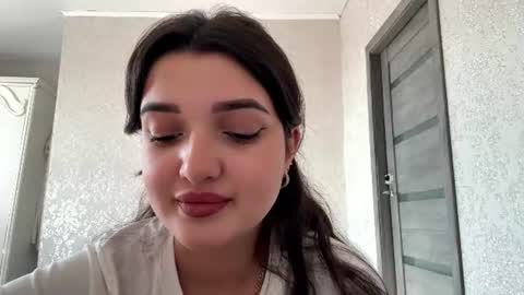 Snapshot of vestaigwe chatting on 07-25-26, 12:36 Izzabel online show from 07-25-26, 12:36