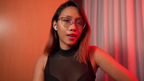 Snapshot of vexanyx chatting on 05-28-26, 01:30 Vexa Nyx online show from 05-28-26, 01:30