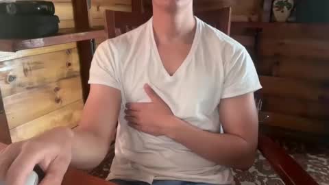 Snapshot of vexelgain chatting on 11-10-25, 04:50 HendasWerout online show from 11-10-25, 04:50