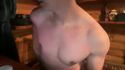 Snapshot of vexelgain chatting on 11-29-25, 04:15 HendasWerout online show from 11-29-25, 04:15