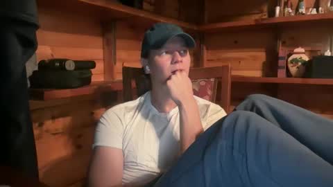 Snapshot of vexelgain chatting on 11-30-25, 05:11 HendasWerout online show from 11-30-25, 05:11