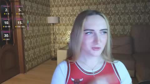 Snapshot of vi_luxxxy chatting on 05-29-26, 02:09 vi_luxxxy online show from 05-29-26, 02:09