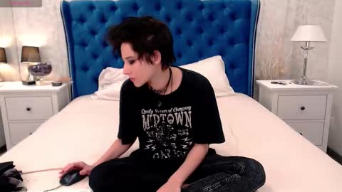 Via online show from 10-19-25, 02:34