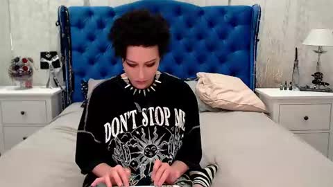 Via online show from 06-11-26, 12:32