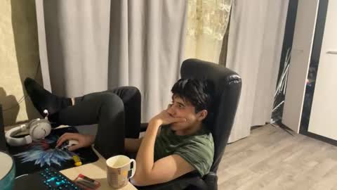 vialeras online show from 10-27-25, 02:10