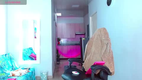 Snapshot of viannca__ chatting on 02-10-26, 08:02 Ariana online show from 02-10-26, 08:02