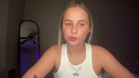 viarlunaa online show from 07-30-26, 03:05