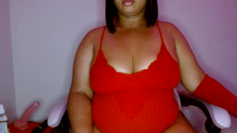 Snapshot of vibe_xxxo chatting on 06-15-26, 01:30 vibe_xxxo online show from 06-15-26, 01:30