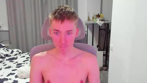 Snapshot of vibemygirl chatting on 12-20-25, 12:45 vibemygirl online show from 12-20-25, 12:45