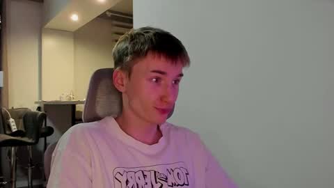 Snapshot of vibemygirl chatting on 02-11-26, 12:43 vibemygirl online show from 02-11-26, 12:43