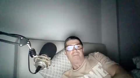 vibratorul89 online show from 11-17-25, 09:20