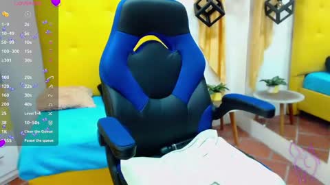 Snapshot of vic_nahomy chatting on 01-29-25, 04:41 nahomy online show from 01-29-25, 04:41