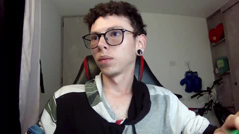 Vicent Brais online show from 12-17-24, 08:34