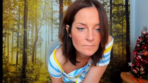 ViciousQueenu can call me Laura online show from 12-19-25, 05:53