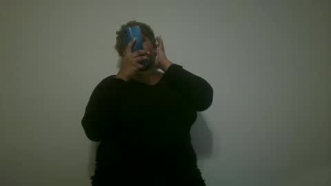 vickiryder56 online show from 11-19-25, 04:18