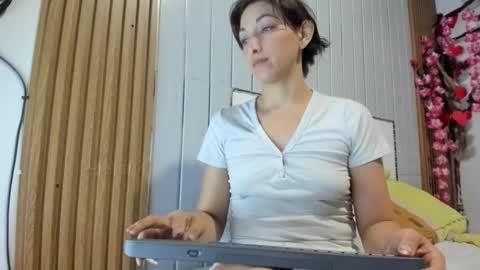 Vicky online show from 03-05-25, 12:59