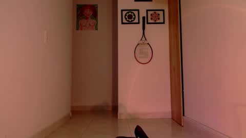Snapshot of vicky_crazy chatting on 12-21-24, 02:52 Vicky  online show from 12-21-24, 02:52
