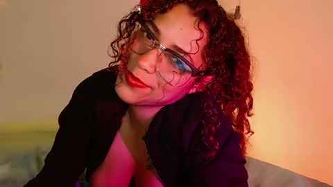 Snapshot of vicky_crazy chatting on 01-02-25, 03:15 Vicky  online show from 01-02-25, 03:15