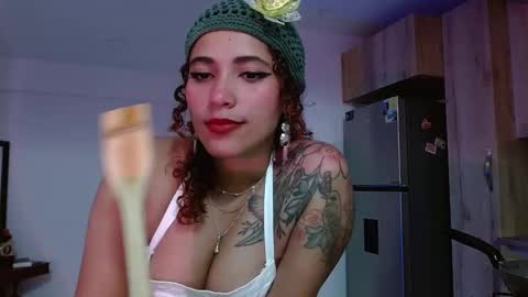 Snapshot of vicky_crazy chatting on 02-03-25, 02:58 Vicky  online show from 02-03-25, 02:58