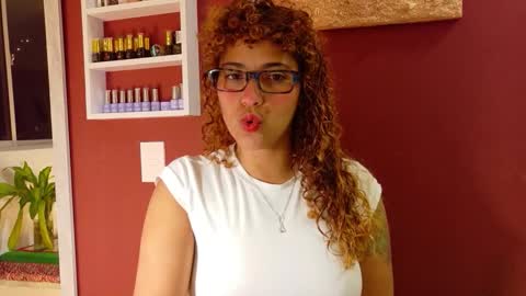 Snapshot of vicky_crazy chatting on 11-25-25, 03:06 Vicky online show from 11-25-25, 03:06