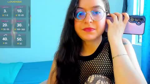 Snapshot of vicky_cristinax chatting on 04-28-26, 10:26 Vicky online show from 04-28-26, 10:26