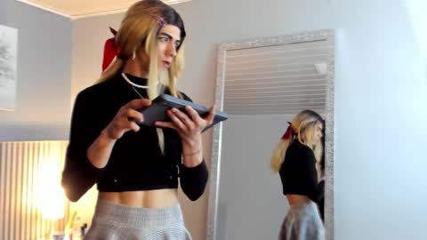 Snapshot of vicky_fant4sy chatting on 01-08-26, 02:41 Vicky online show from 01-08-26, 02:41