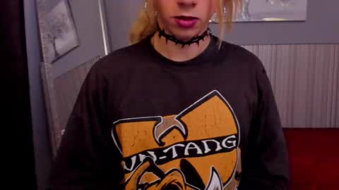  Vicky  online show from 03-18-26, 01:47