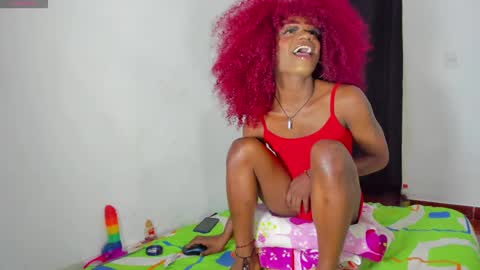 vicky manuela online show from 10-24-25, 04:09