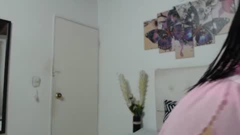 Snapshot of vicky_lane chatting on 07-16-26, 11:27 vicky_lane online show from 07-16-26, 11:27