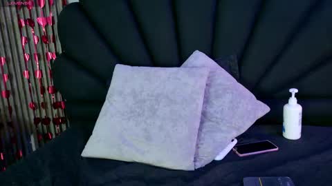 vicky_lopezz_ online show from 03-12-26, 02:50